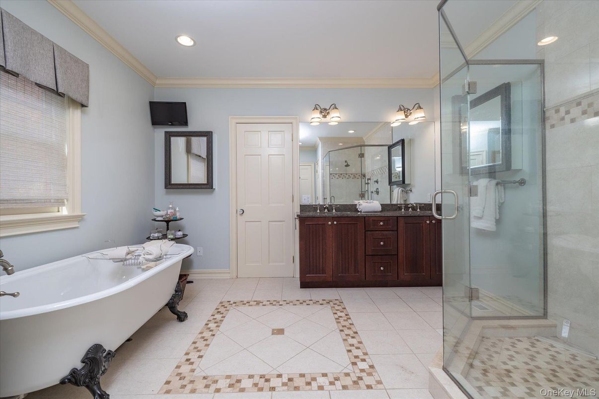 Bathroom, Dual Sink Vanities, Free Standing Baths, Glass Shower, Interior, Recessed Lighting
