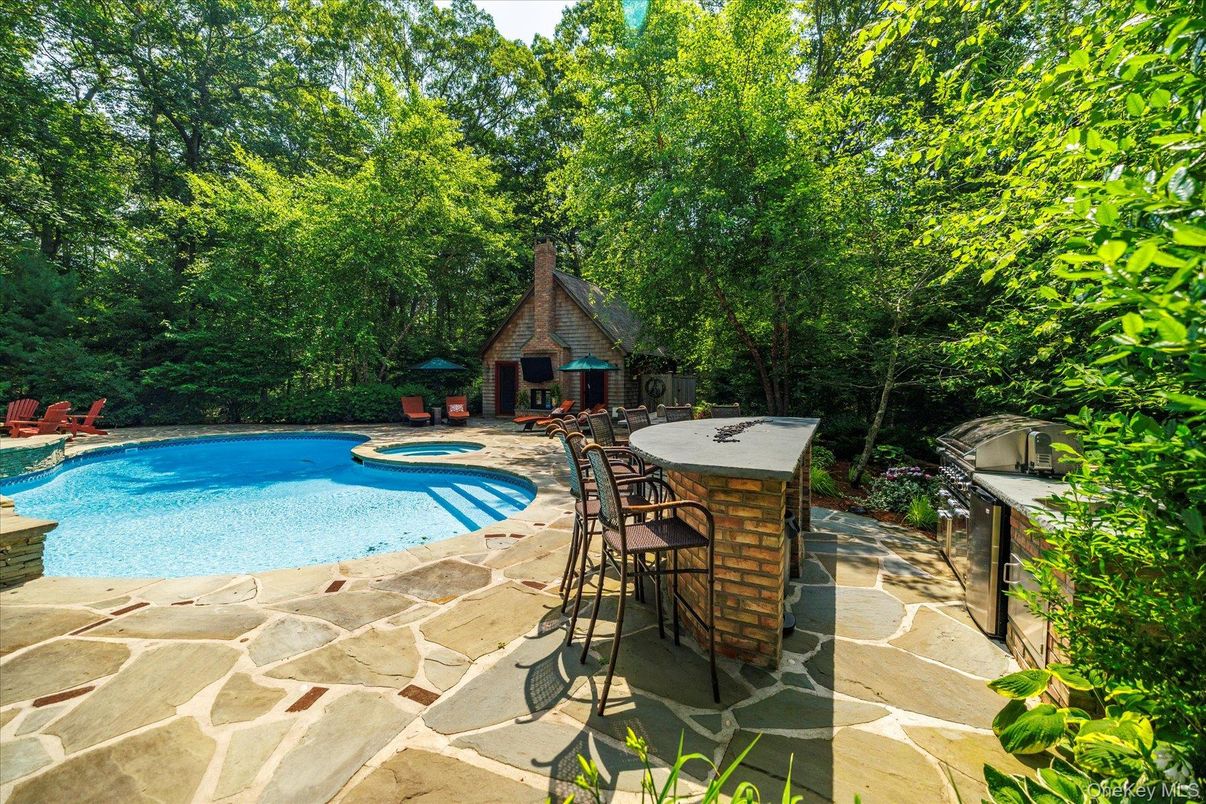 Exterior, Fireplace, Outdoor Kitchen, Pool