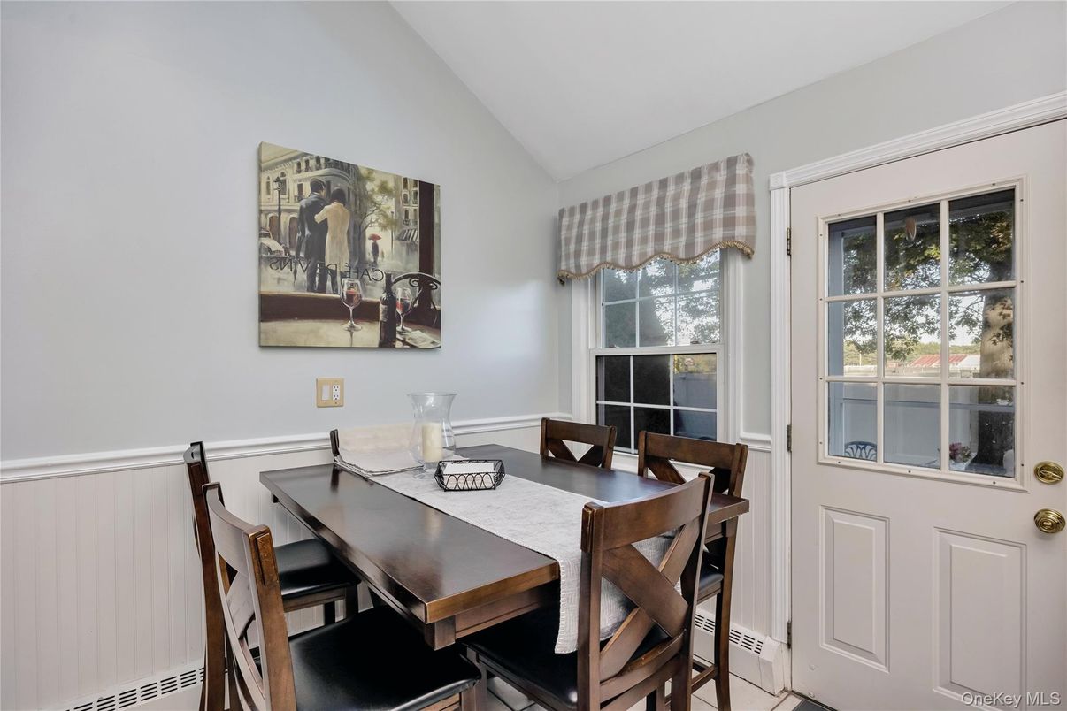 Dining room, Interior
