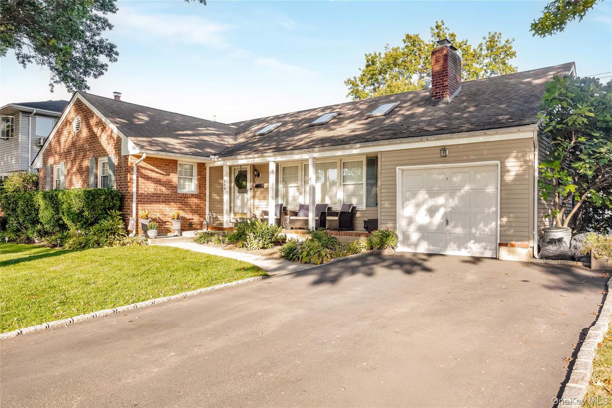 Attached, Exterior, Facade, Brick Facade, Cape Cod