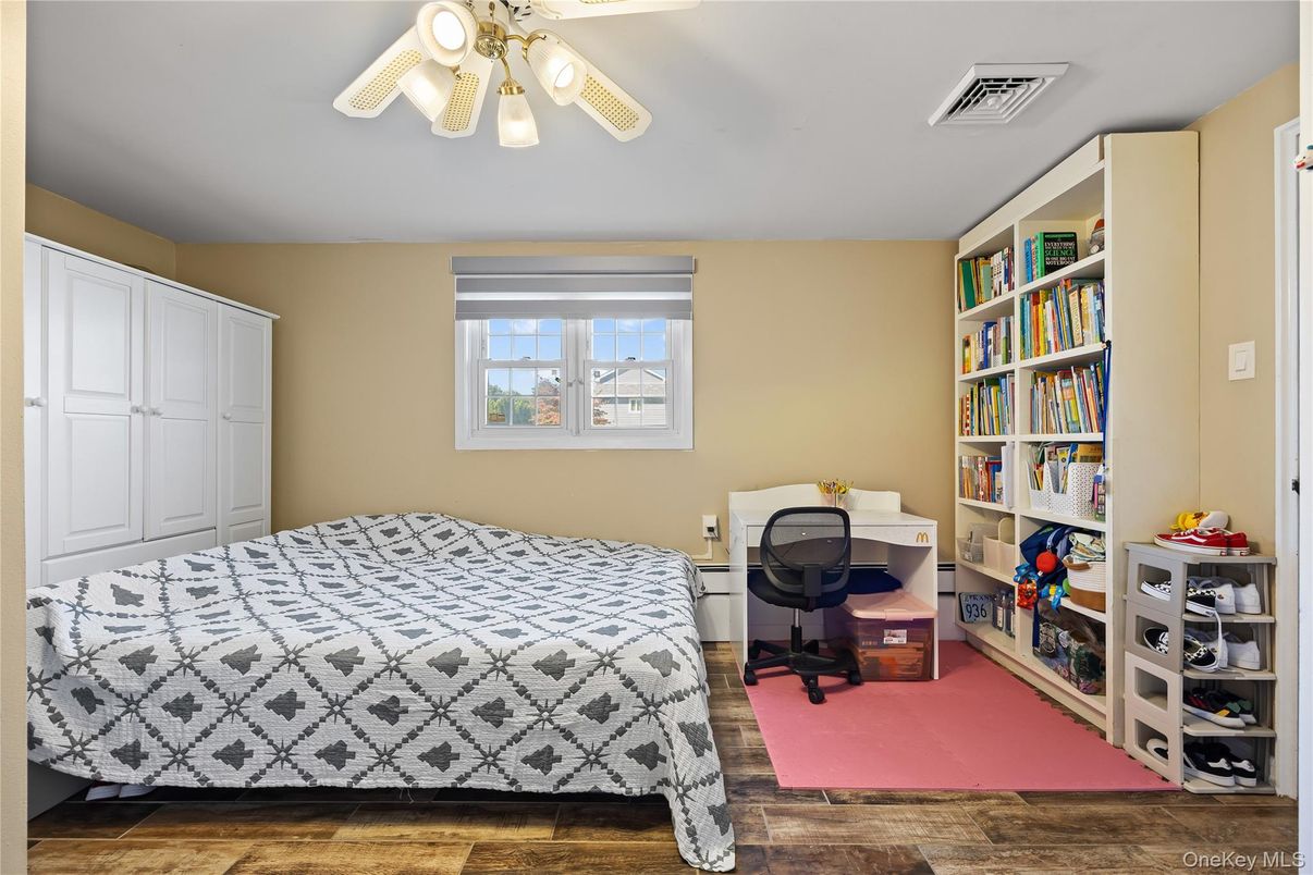 Bedroom, Home Office, Interior, Wood Texture Flooring