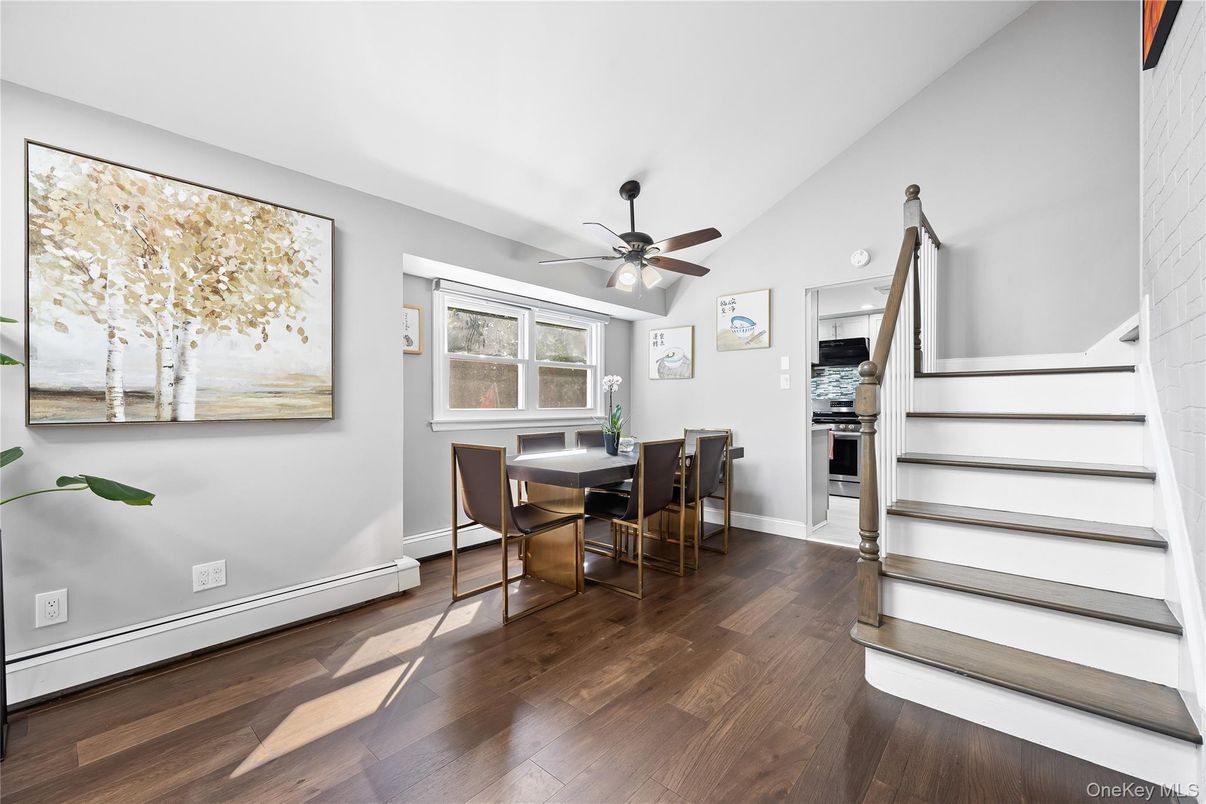 Dining room, Interior, Kitchen, Stainless Steel Appliances, Wood Texture Flooring