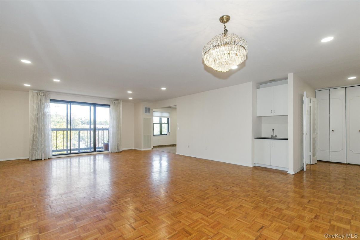 Chandelier, Empty room, Interior, Recessed Lighting, Wood Texture Flooring