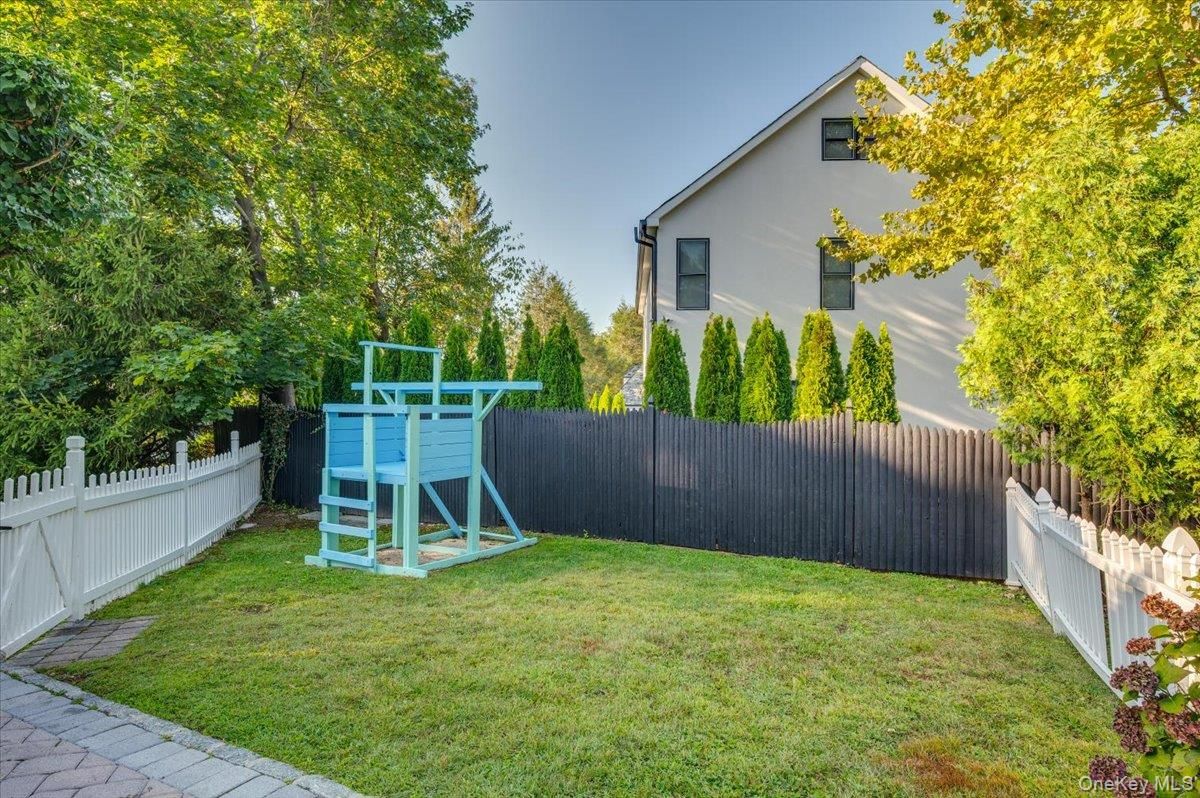 Backyard, Exterior, Playground
