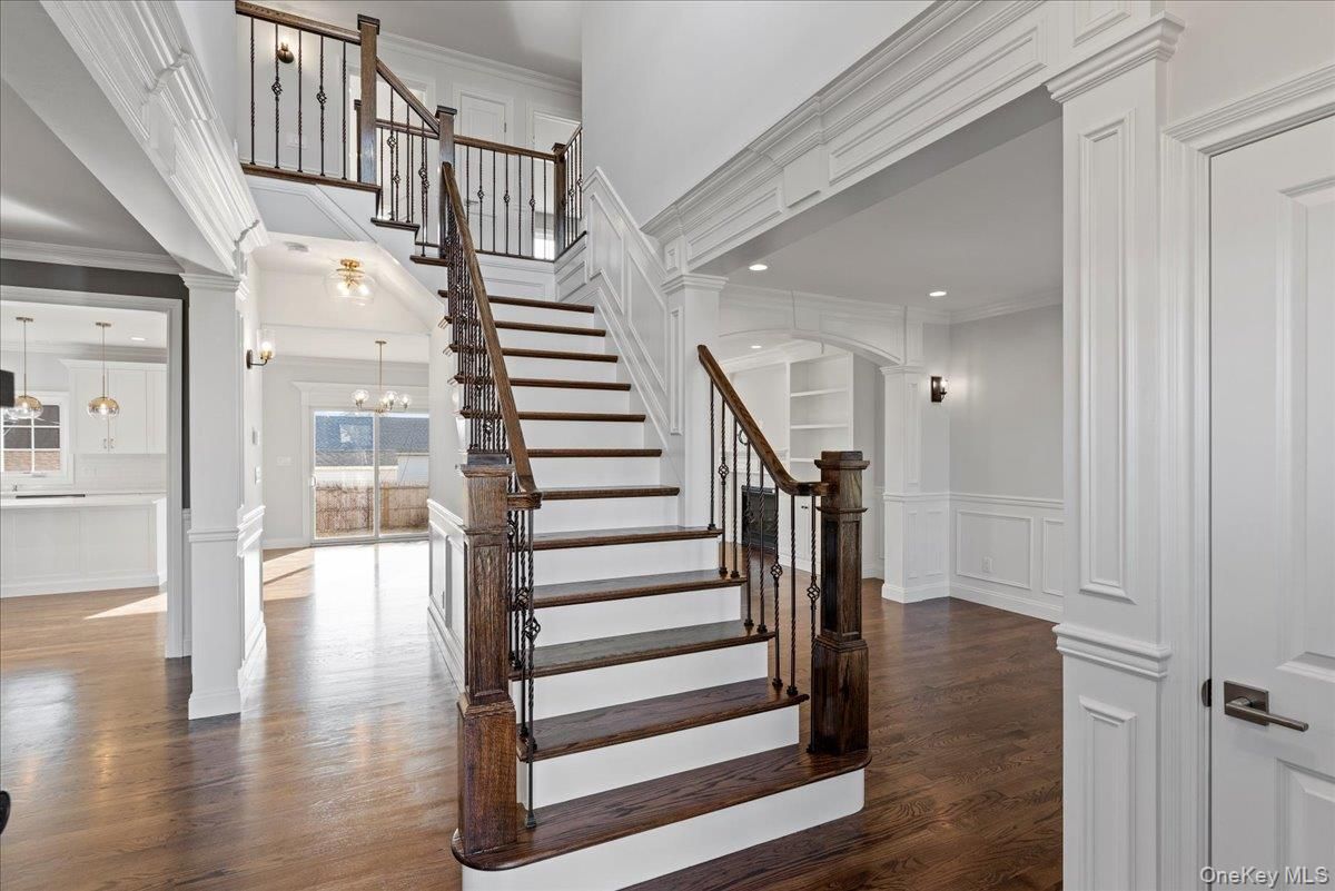 Interior, Pendant Lights, Recessed Lighting, Wood Texture Flooring