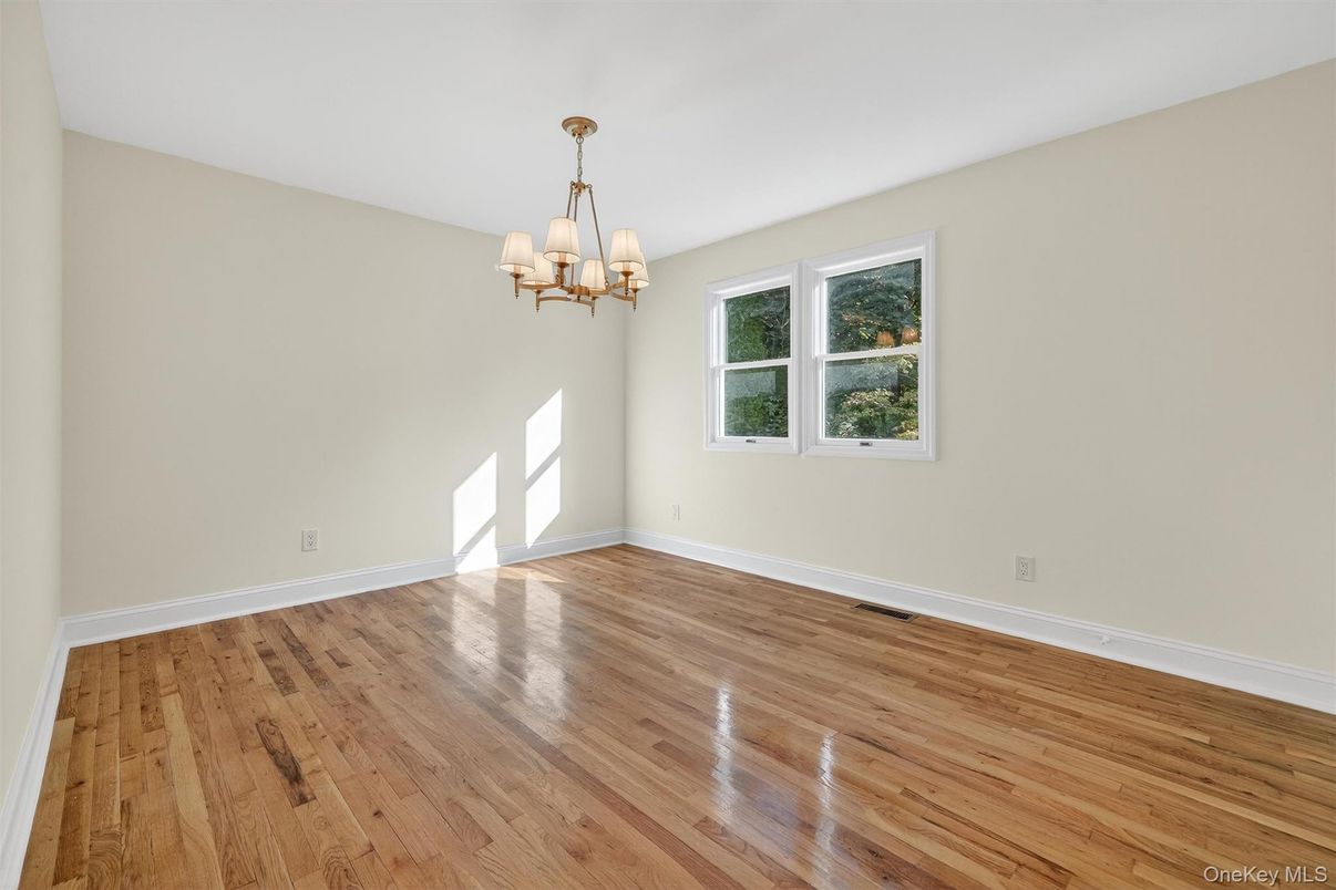 Chandelier, Empty room, Interior, Wood Texture Flooring