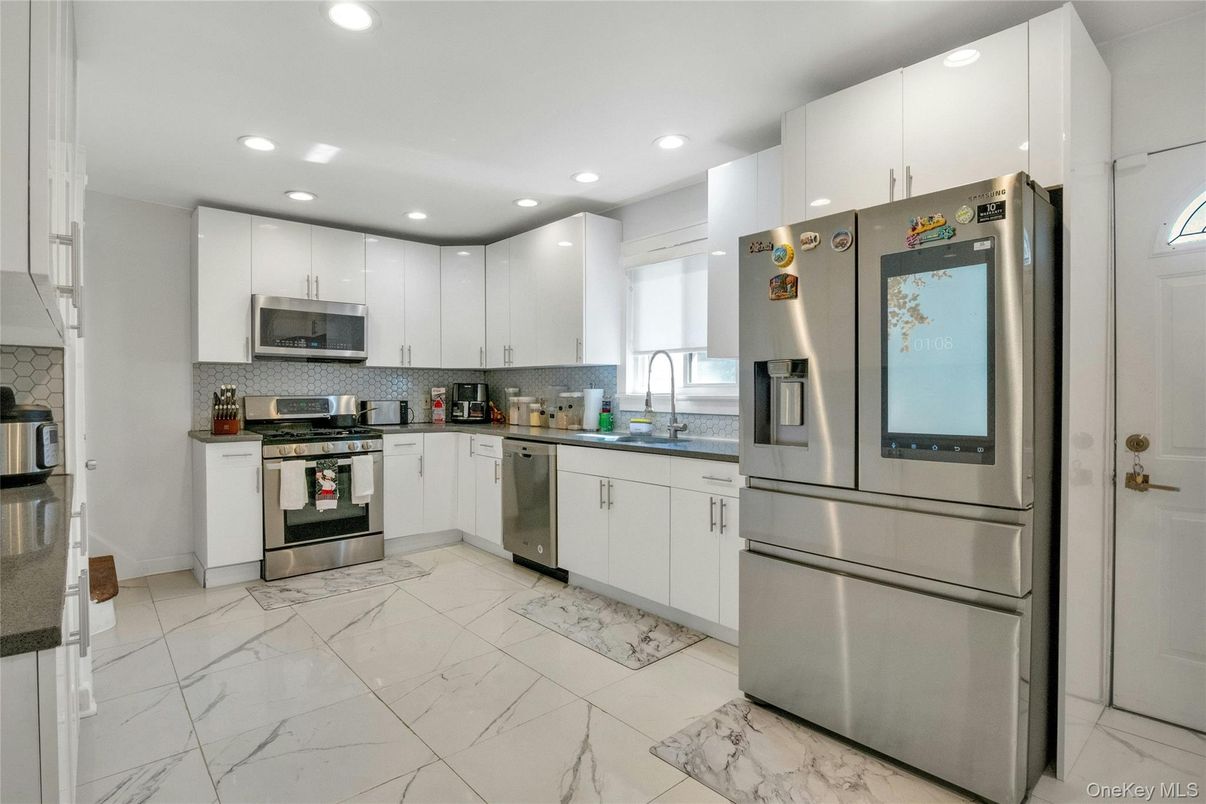 Interior, Kitchen, Marble, Recessed Lighting, Stainless Steel Appliances