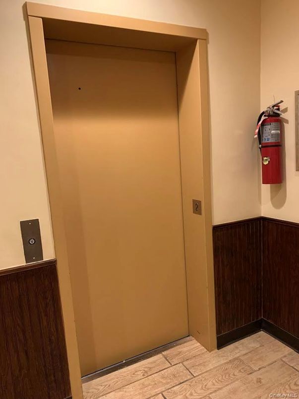 Elevator, Interior, Wood Texture Flooring