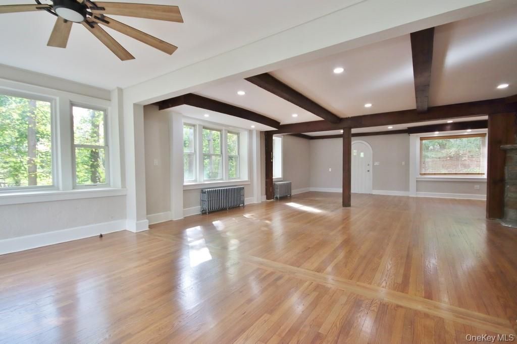 Empty room, Interior, Recessed Lighting, Wooden Beams, Wood Texture Flooring