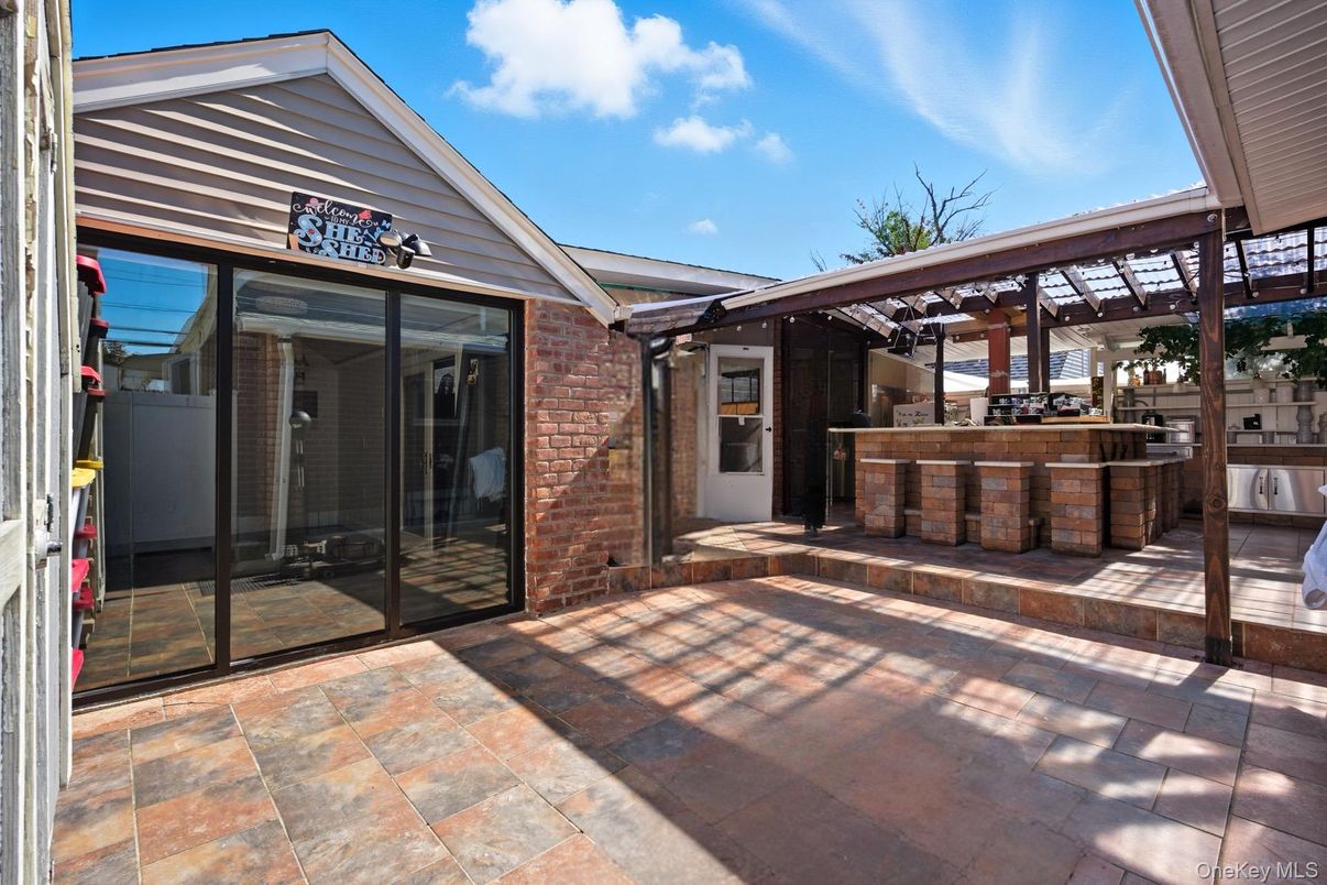Exterior, Outdoor Kitchen