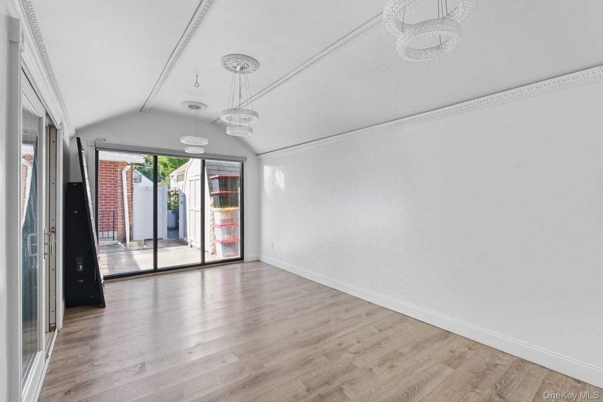 Empty room, Interior, Pendant Lights, Wood Texture Flooring