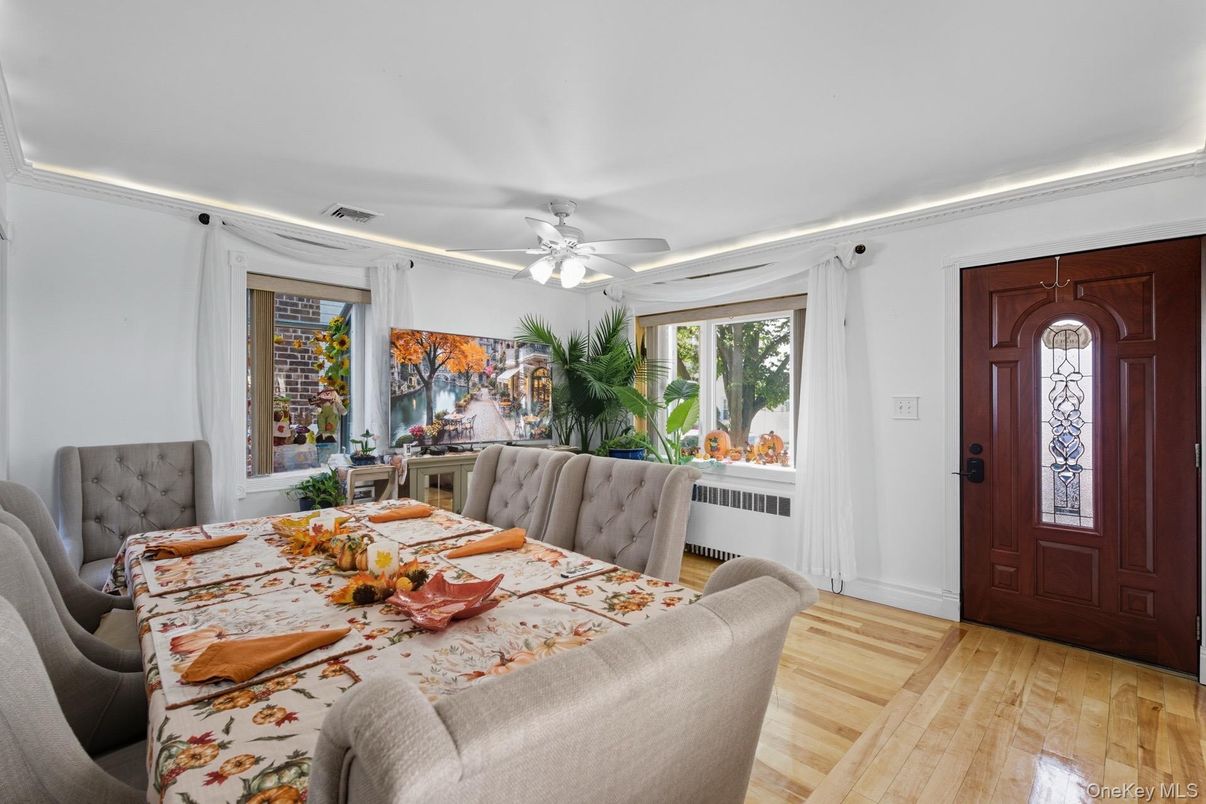 Dining room, Interior, Wood Texture Flooring