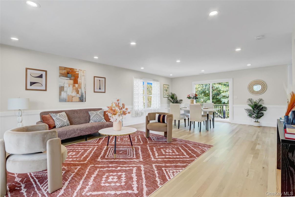 Dining room, Interior, Living room, Recessed Lighting, Wood Texture Flooring