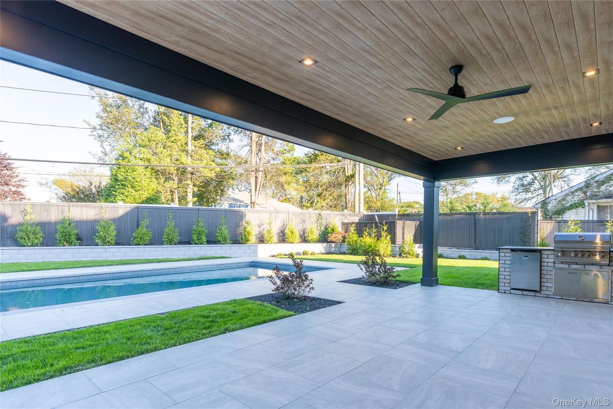 Backyard, Exterior, Outdoor Kitchen, Pool