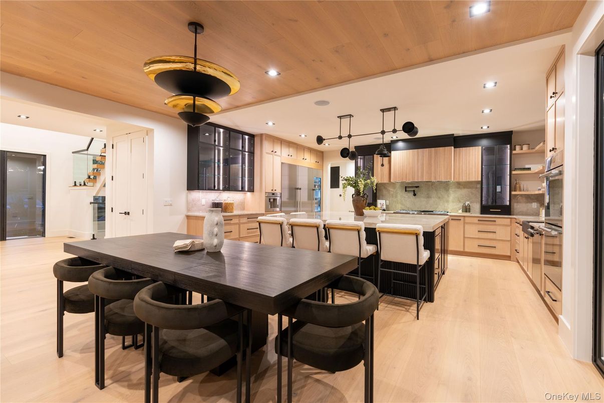 Dining room, Interior, Kitchen, Pendant Lights, Recessed Lighting, Wooden Ceilings, Wood Texture Flooring