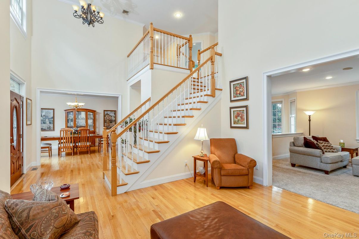 Chandelier, Dining room, Interior, Recessed Lighting, Wood Texture Flooring