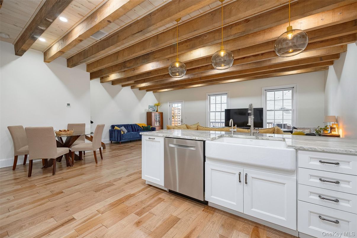 Dining room, Interior, Kitchen, Pendant Lights, Stainless Steel Appliances, Wooden Beams, Wooden Ceilings, Wood Texture Flooring