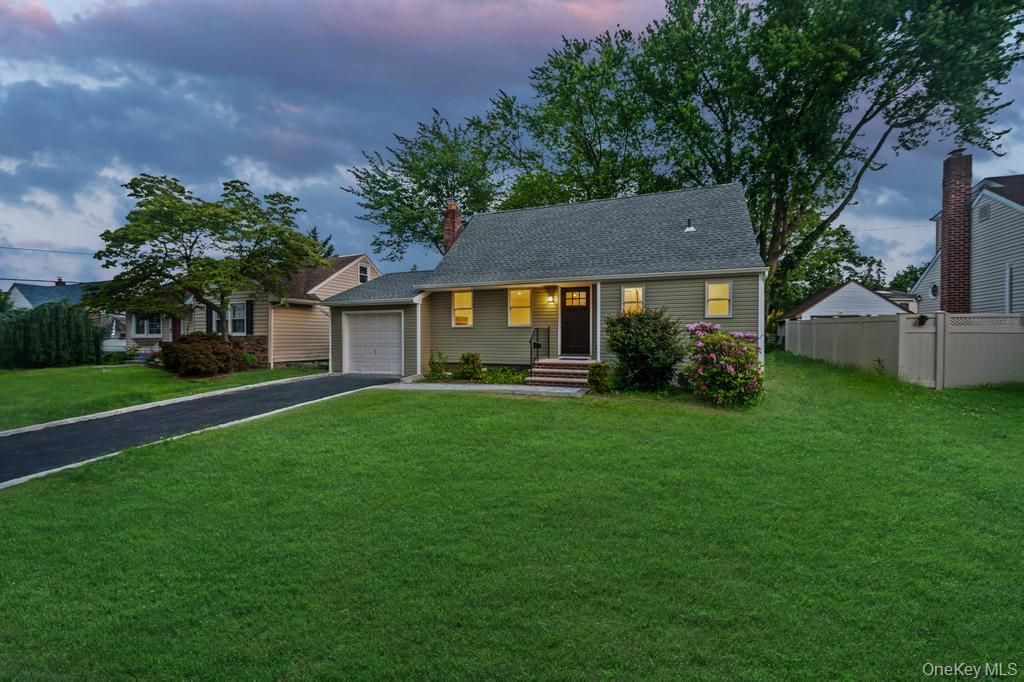 Backyard, Detached Garage, Exterior