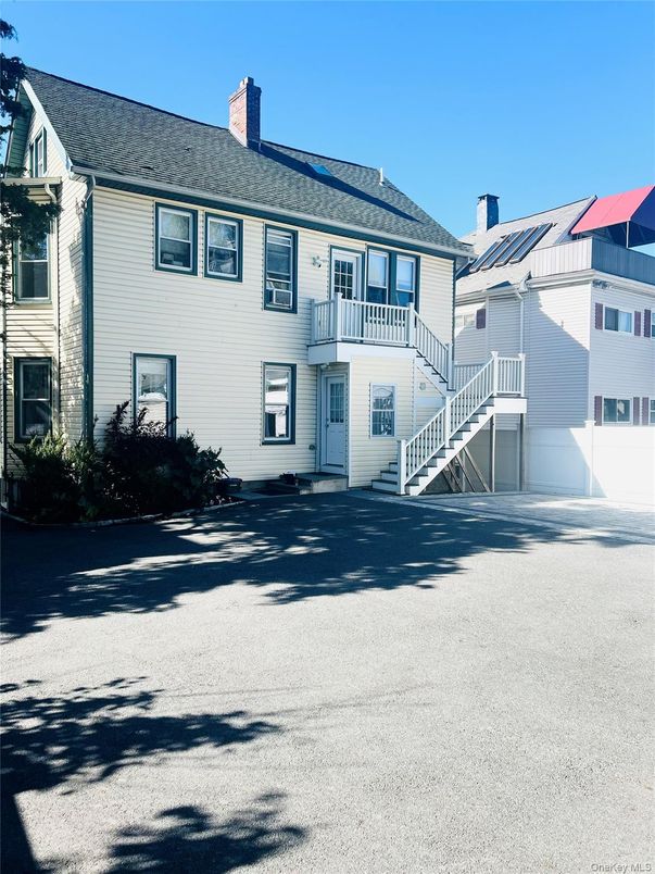 Exterior, Facade, Solar Panels, Queen Anne Victorian