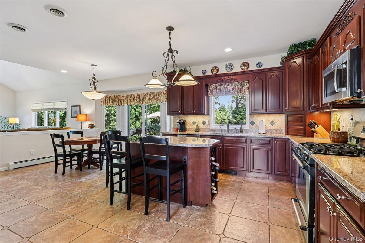 Dining room, Interior, Kitchen, Pendant Lights, Recessed Lighting