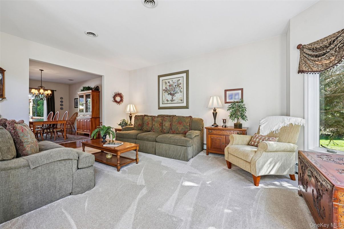 Chandelier, Dining room, Interior, Living room, Recessed Lighting