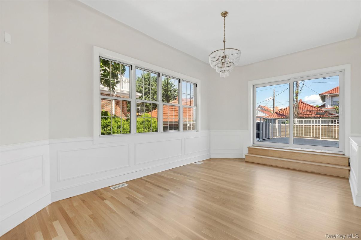 Chandelier, Empty room, Interior, Wood Texture Flooring