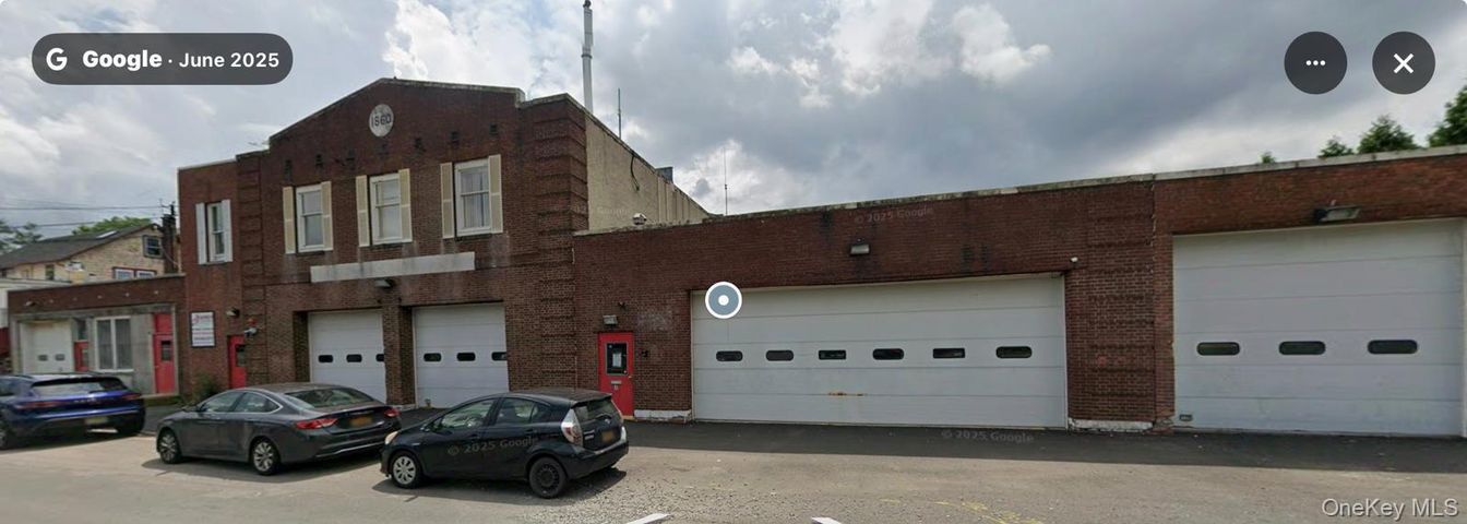 Attached, Exterior, Facade, Brick Facade, Rowhouse