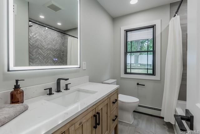 Bathroom, Interior, Recessed Lighting, Wood Texture Flooring