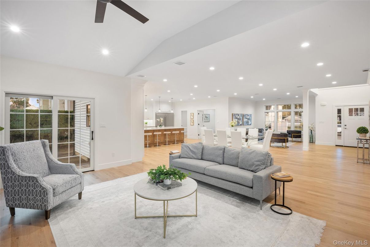 Dining room, Interior, Kitchen, Living room, Pendant Lights, Recessed Lighting, Wood Texture Flooring
