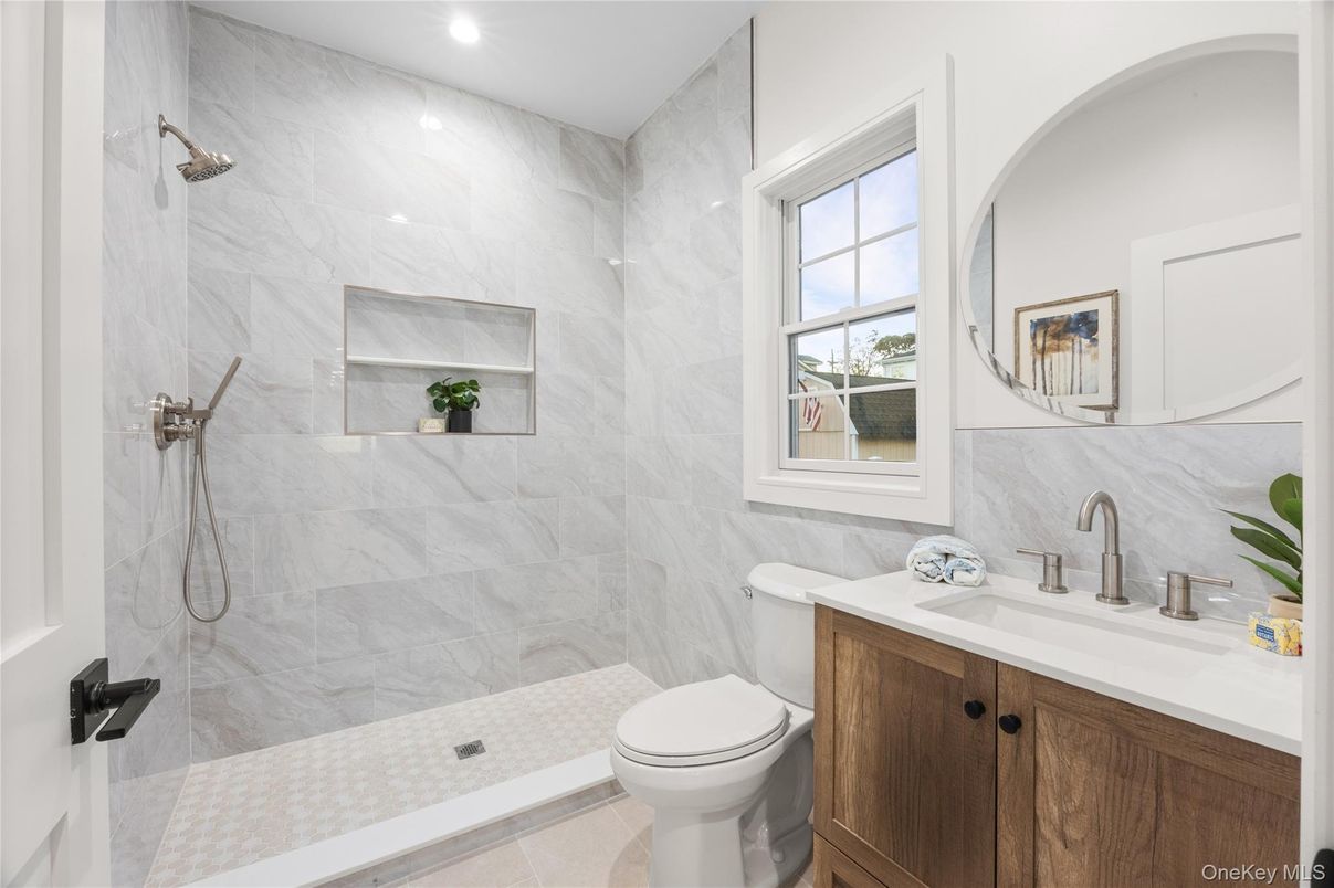 Bathroom, Interior, Marble Walls, Recessed Lighting