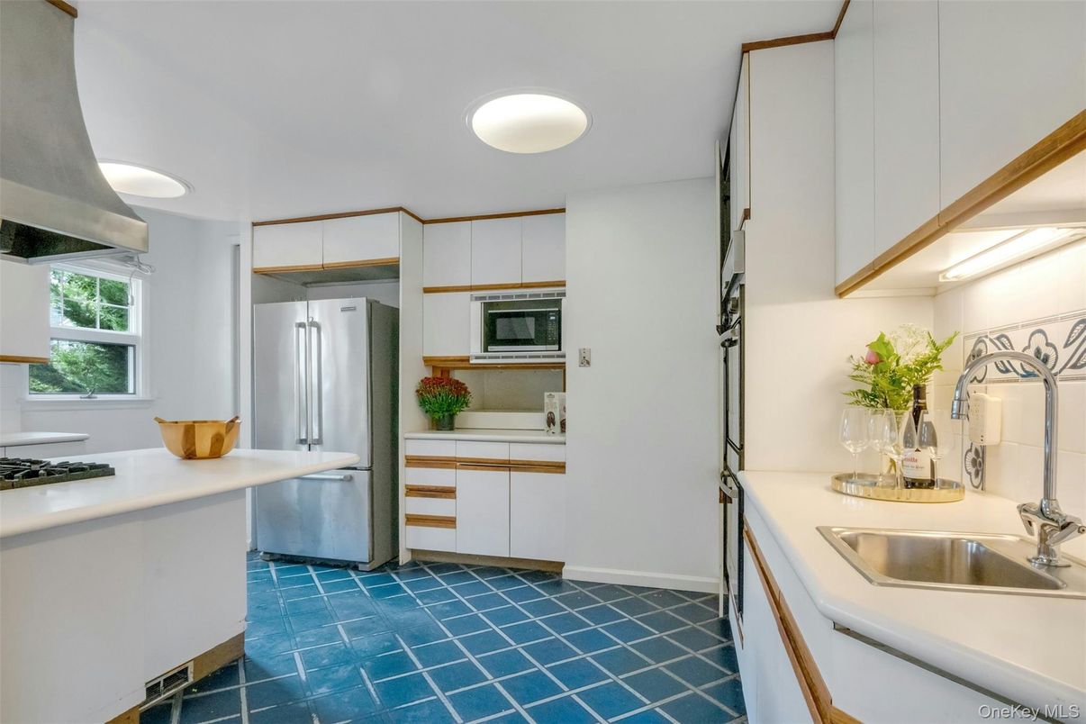 Interior, Kitchen, Stainless Steel Appliances