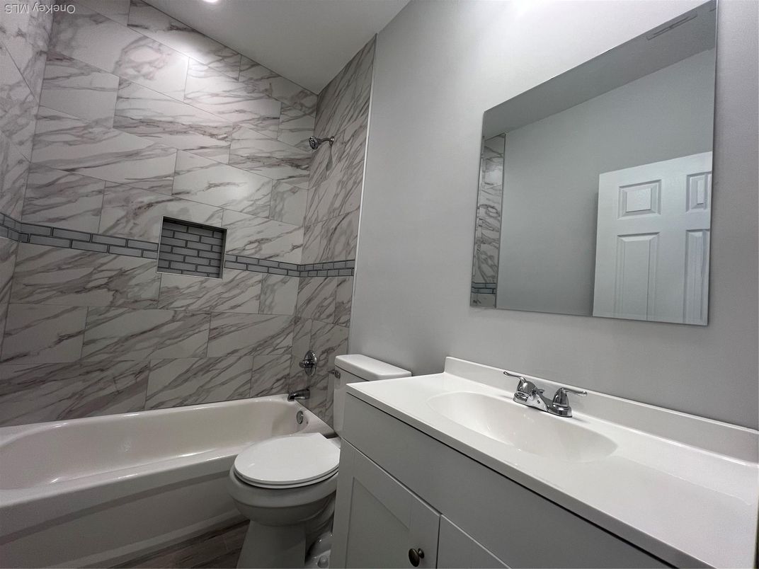 Bathroom, Interior, Marble Walls, Recessed Lighting