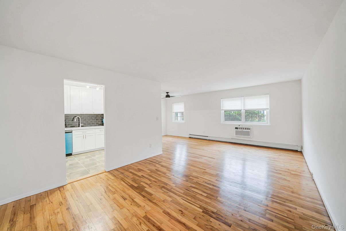 Empty room, Interior, Kitchen, Wood Texture Flooring