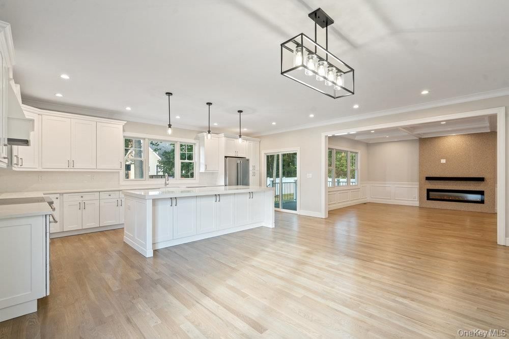 Interior, Kitchen, Pendant Lights, Recessed Lighting, Wood Texture Flooring