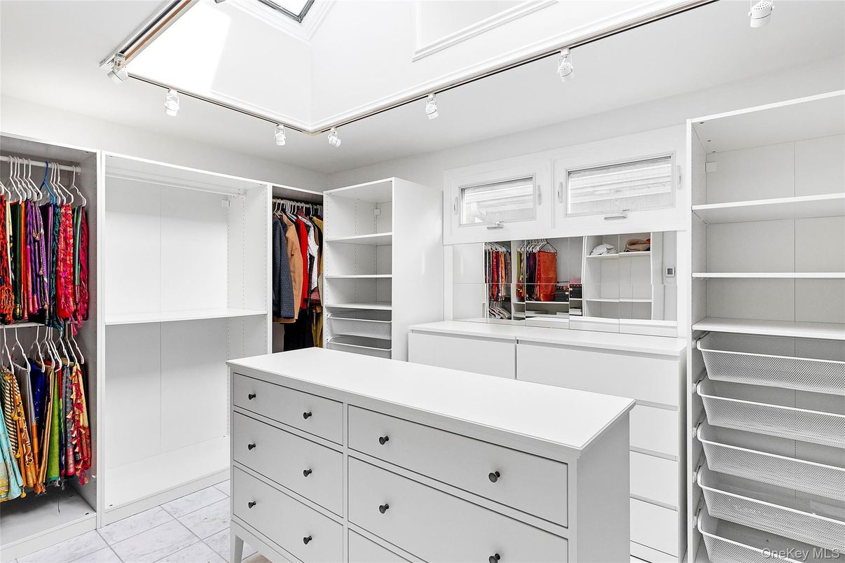 Interior, Marble, Walk-in Closets