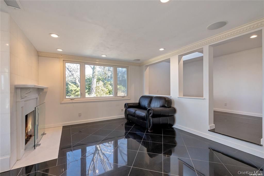 Fireplace, Interior, Recessed Lighting