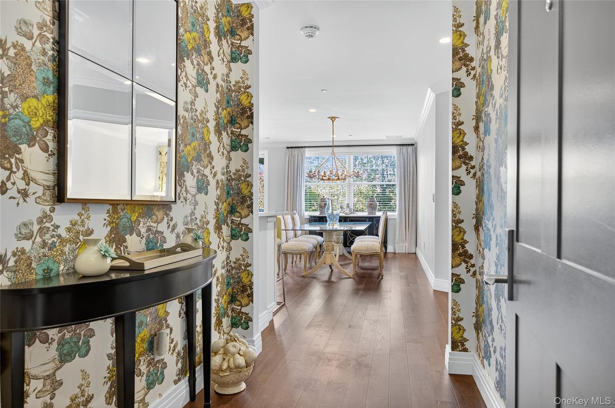 Chandelier, Dining room, Interior, Pendant Lights, Recessed Lighting, Wood Texture Flooring