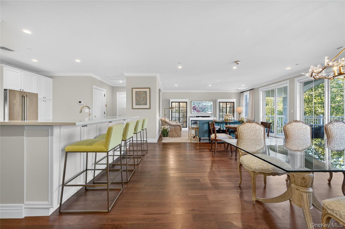 Dining room, Interior, Kitchen, Recessed Lighting, Wood Texture Flooring