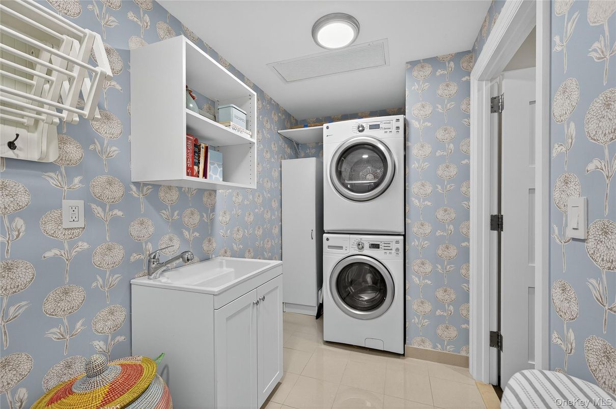 Interior, Utility Closets, Washer