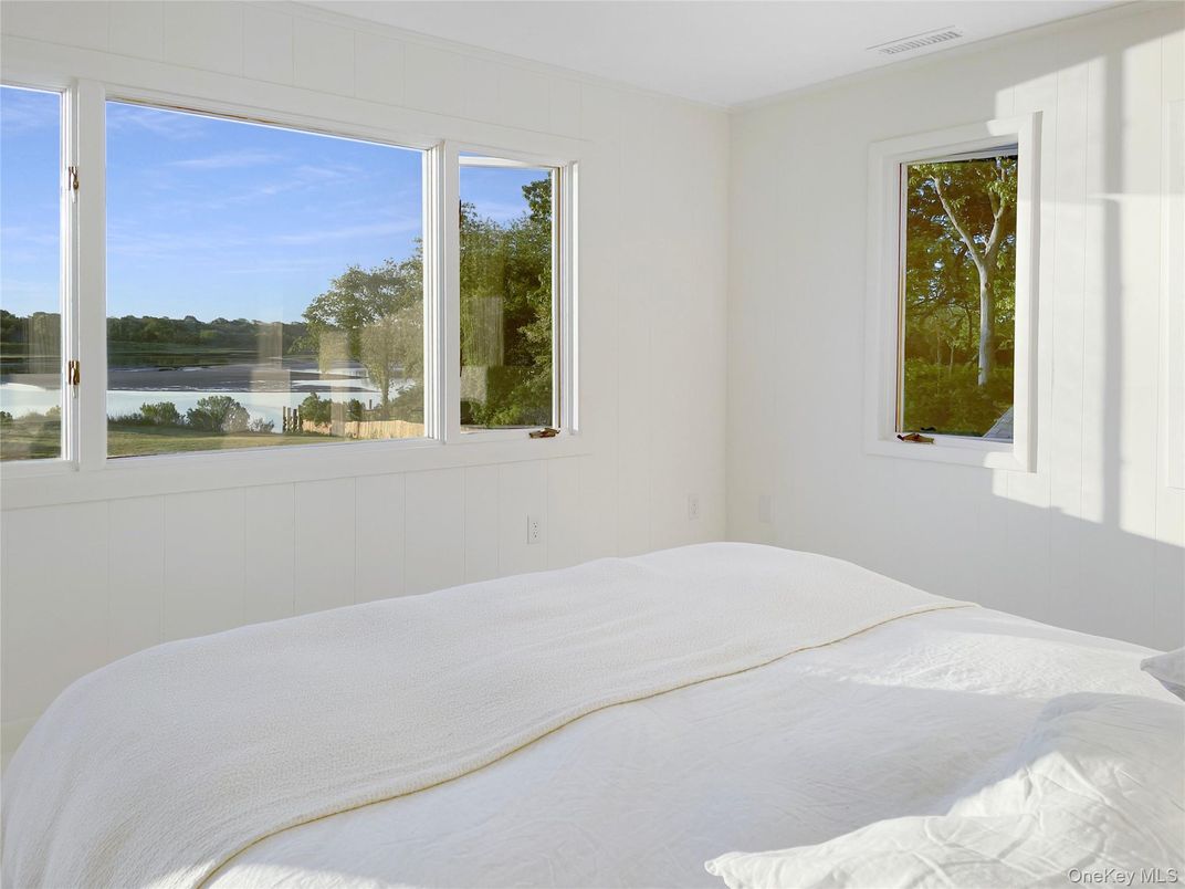 Bedroom, Interior, Water
