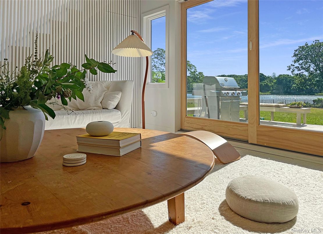 Interior, Sun Room, Water