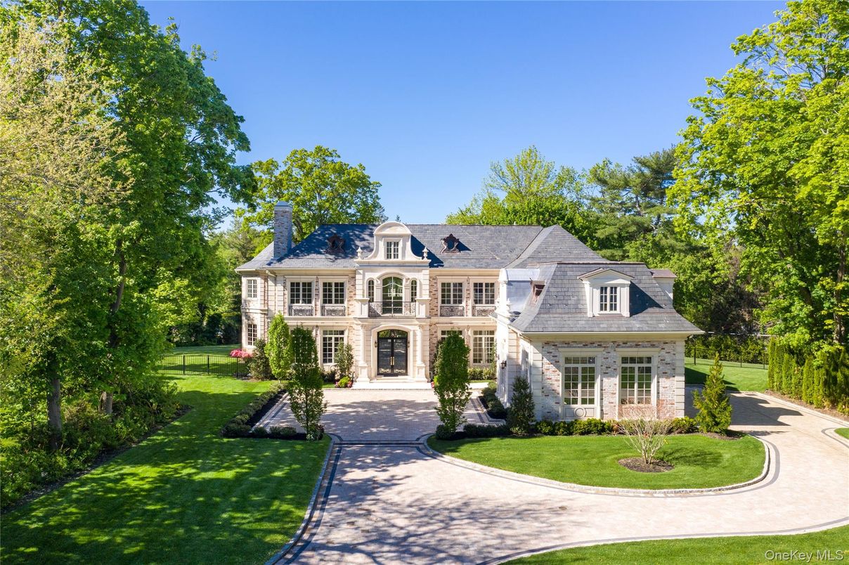 Backyard, Exterior, Facade, French Provincial