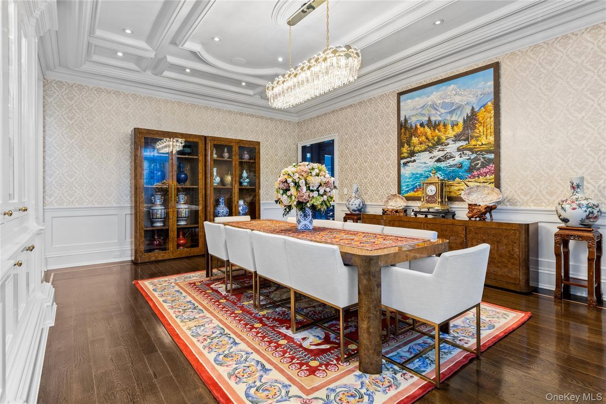 Chandelier, Dining room, Interior, Pendant Lights, Recessed Lighting, Wood Texture Flooring