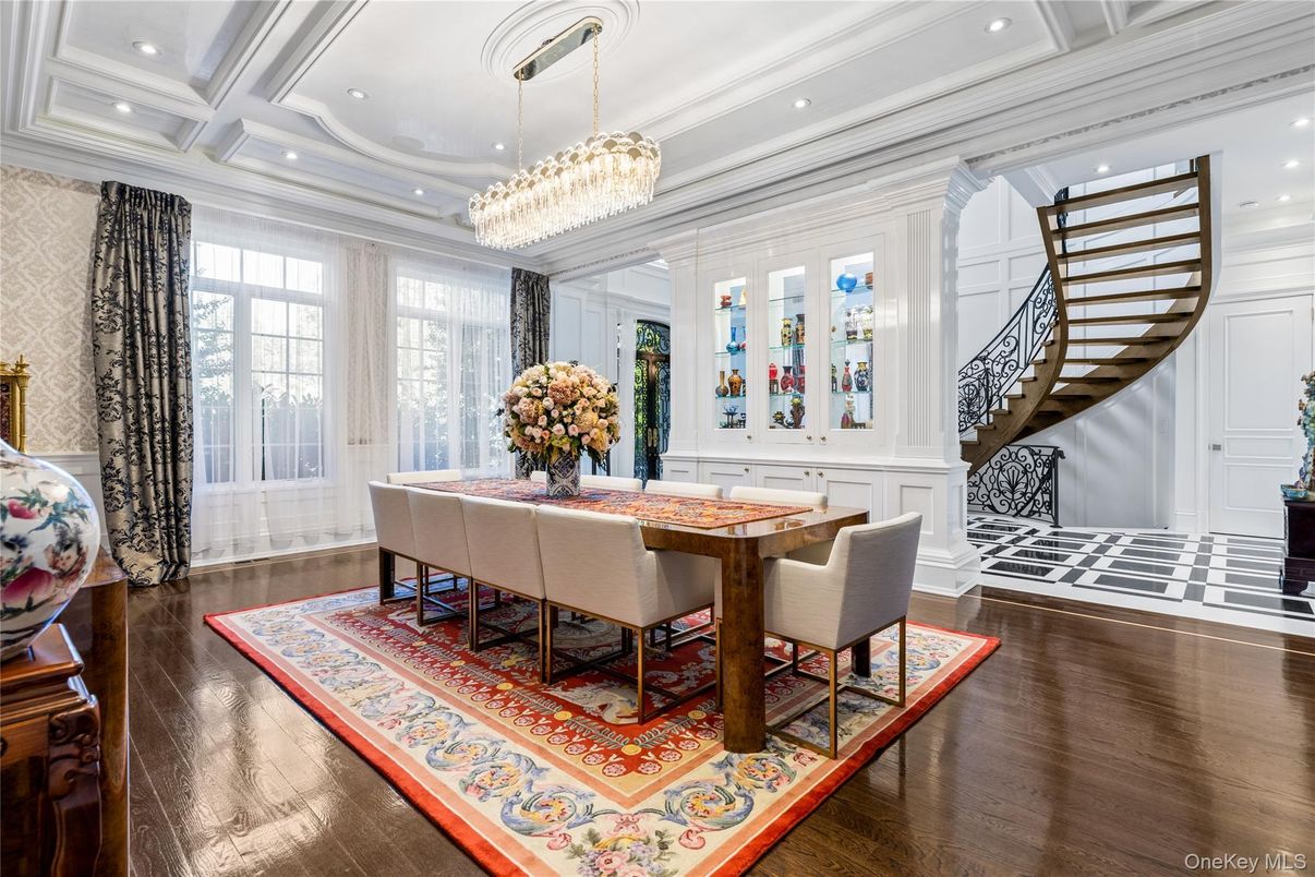 Chandelier, Dining room, Interior, Recessed Lighting, Wood Texture Flooring