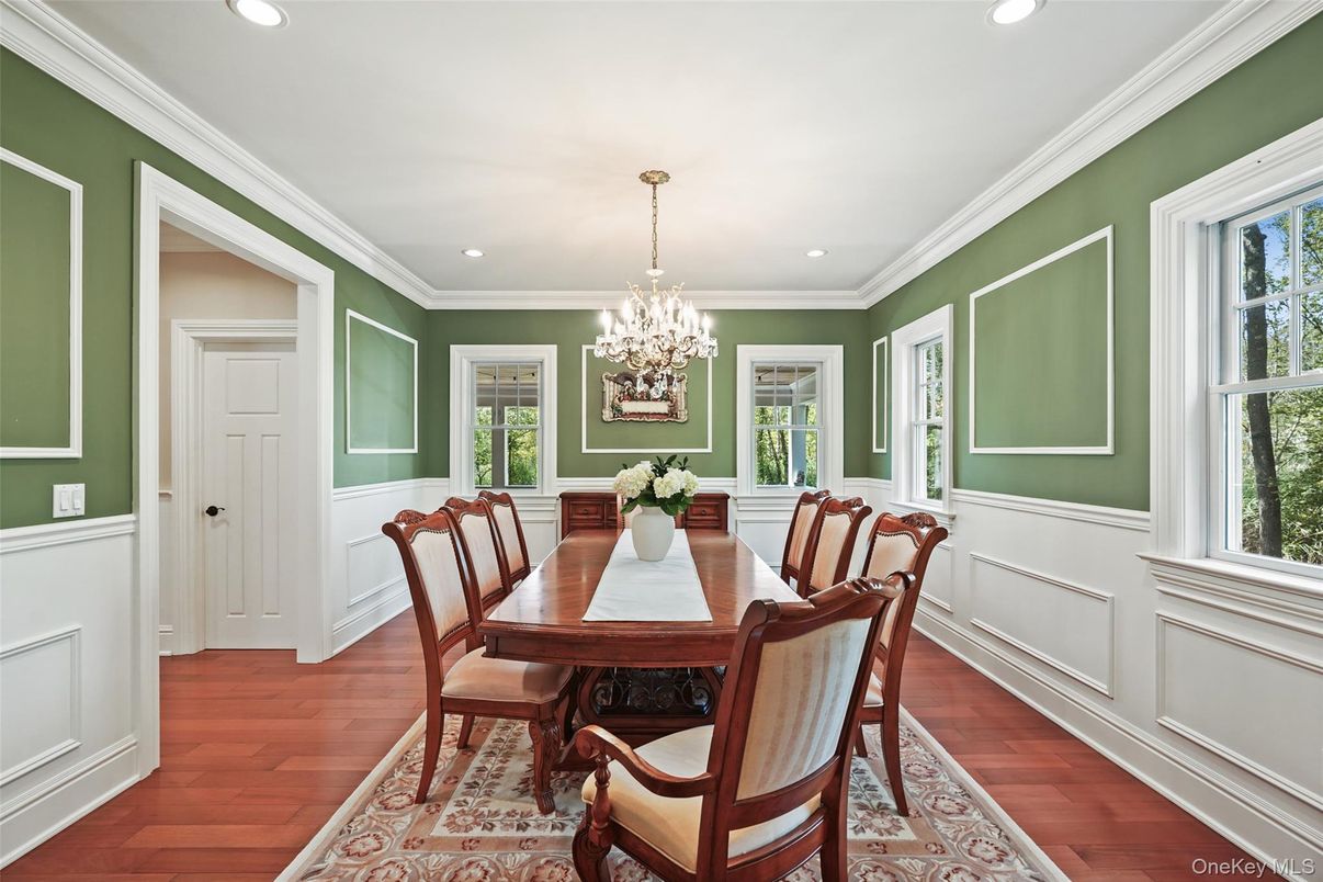 Chandelier, Dining room, Interior, Recessed Lighting, Wood Texture Flooring