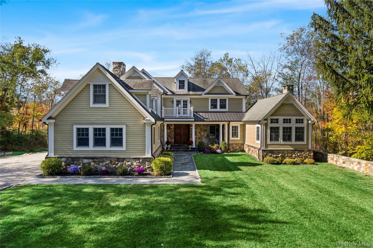 Backyard, Exterior, Facade, Farmhouse