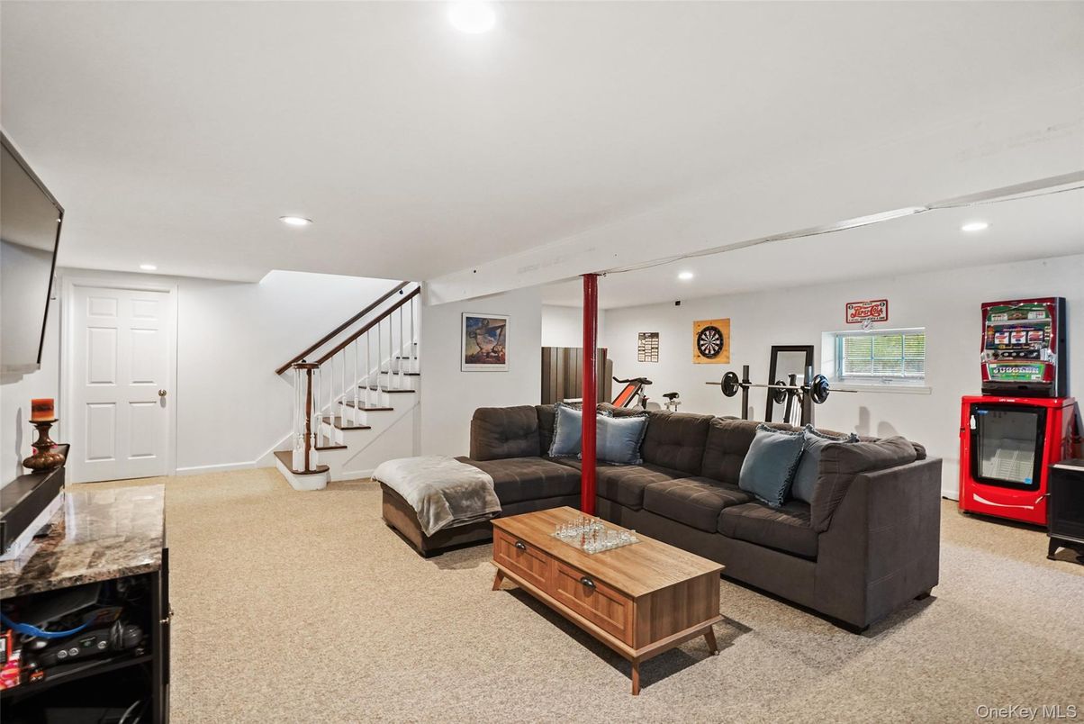 Fitness Equipment, Interior, Living room, Recessed Lighting