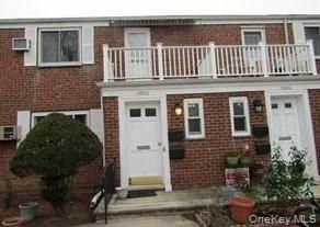 Exterior, Facade, Brick Facade, Rowhouse