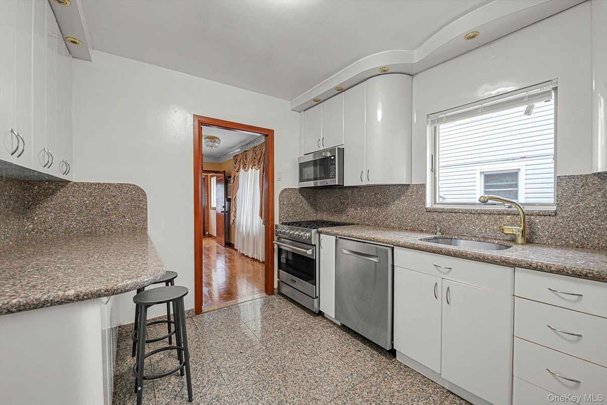 Interior, Kitchen, Stainless Steel Appliances