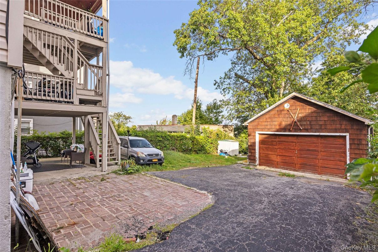 Detached Garage, Exterior